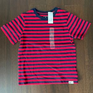 NWT GAP Boy’s striped navy blue and red pocket short sleeve t shirt size 4